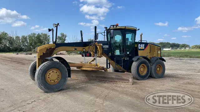 2009 CAT 140M AWD