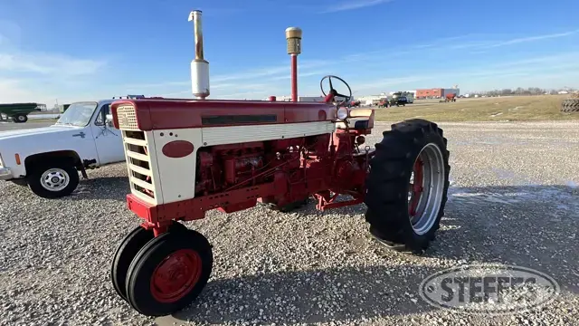 1963 Farmall 560