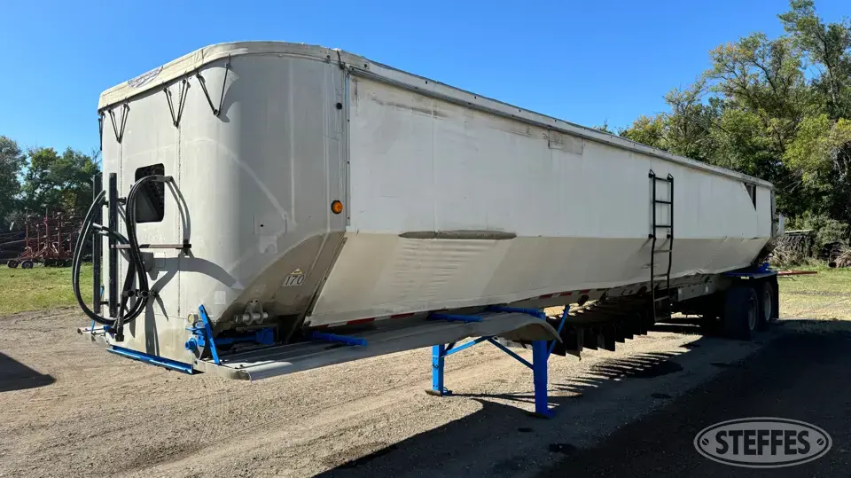 2001 Red River Live Bottom Trailer
