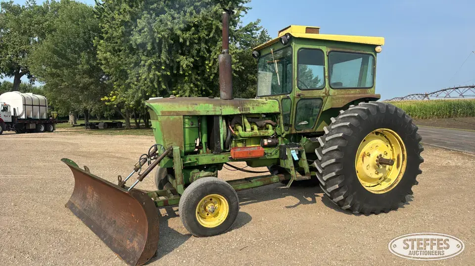 1969 John Deere 4520 2WD Tractor