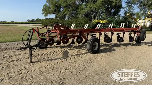 International 700
