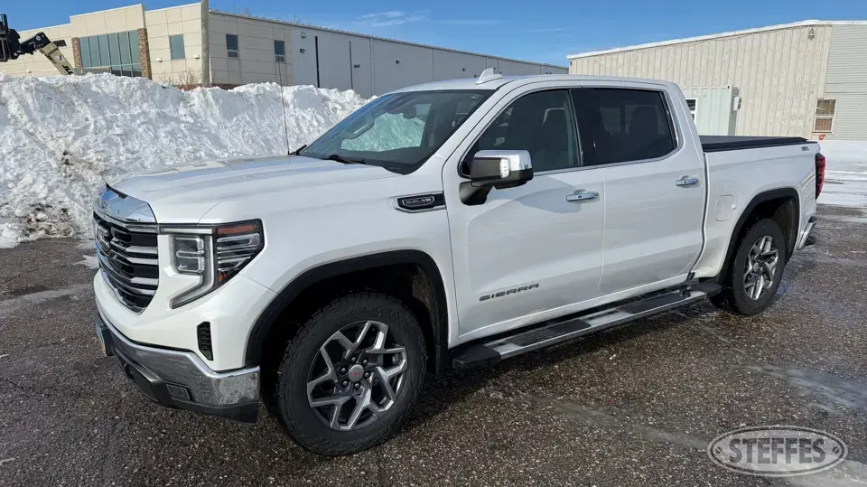 2022 GMC Sierra 1500 SLT Half Ton Pickup