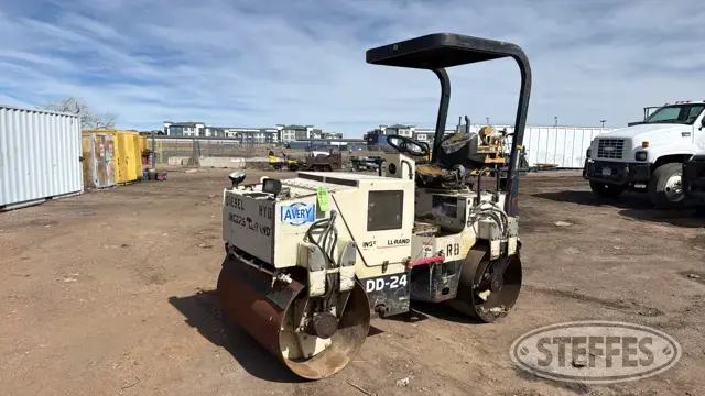 1999 Ingersoll Rand DD-24