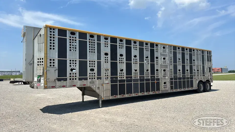 2012 Merritt Semi Livestock Trailer