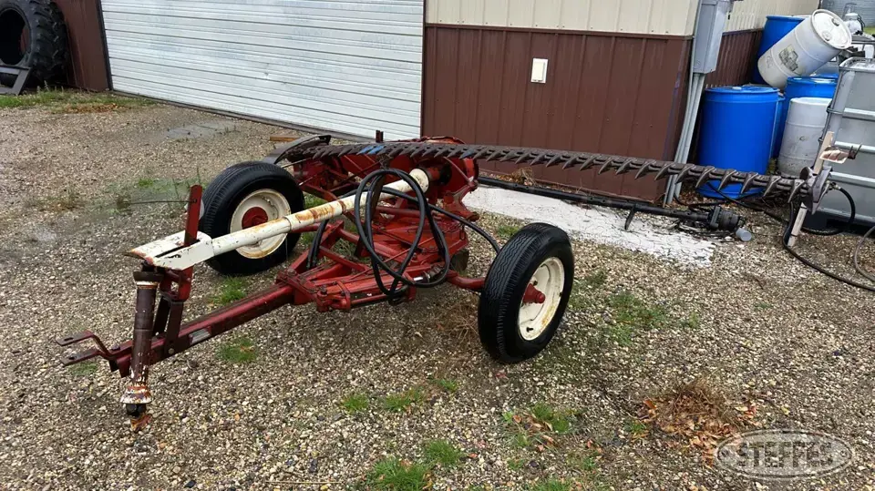 International 1100 Sickle Mower