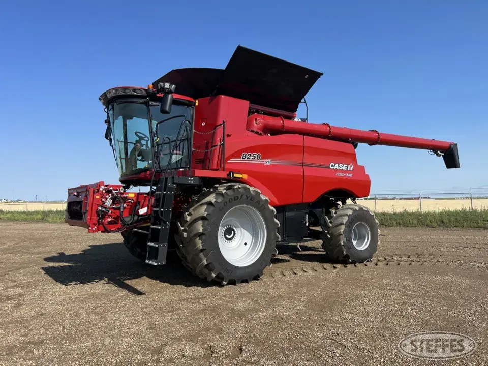 2022 Case IH 8250 Combine