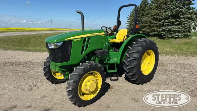 2015 John Deere 5075E