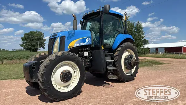 2008 New Holland T8010