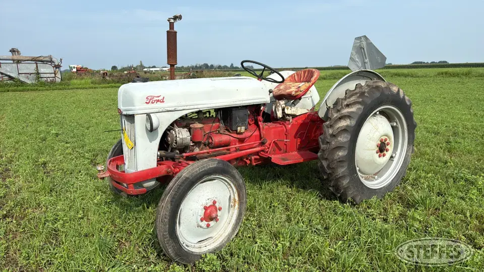 1950 Ford 8N 2WD Tractor