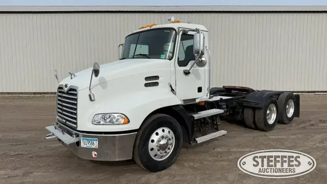 2007 Mack CXN613