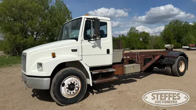 2000 Freightliner FL70