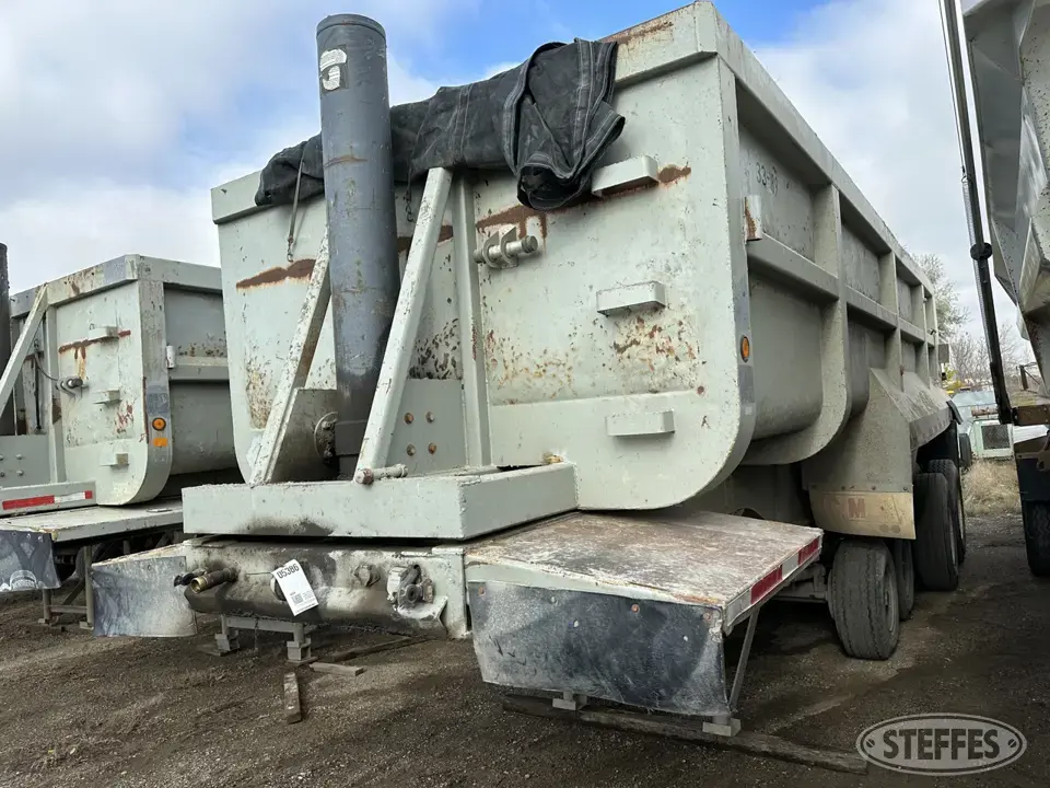 1988 CMC End Dump Trailer