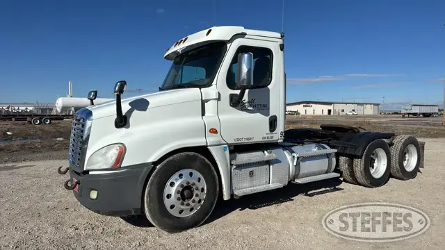 2016 Freightliner Cascadia CA125