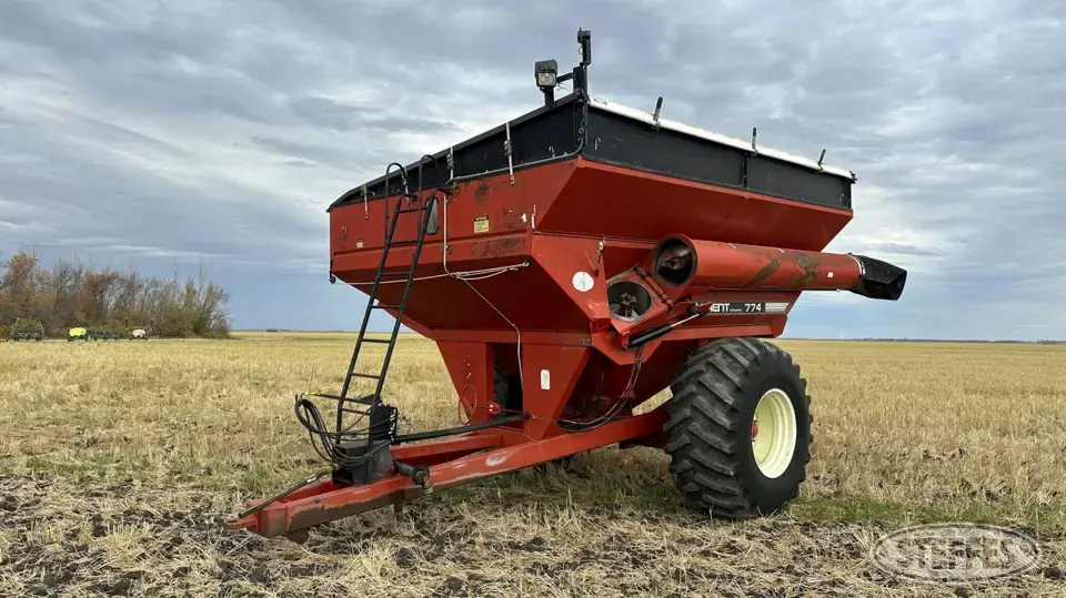 1995 Brent 774 Grain Cart
