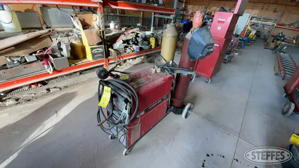 Lincoln Electric PowerMig 200 Welding