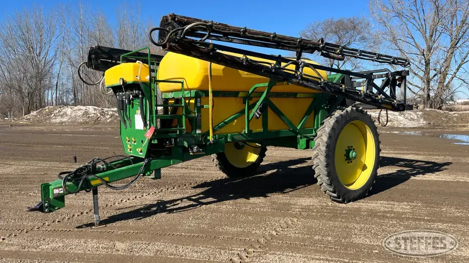 Redball 570 Pull-Type Sprayer
