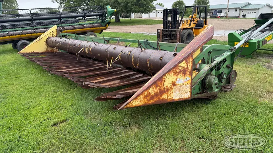 John Deere 224 Sunflower Head