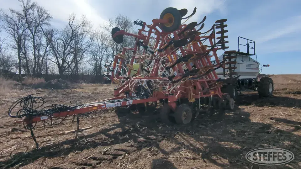 2004 Bourgault 5710 Air Drills and Air Seeder