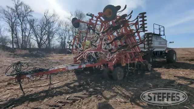 2004 Bourgault 5710