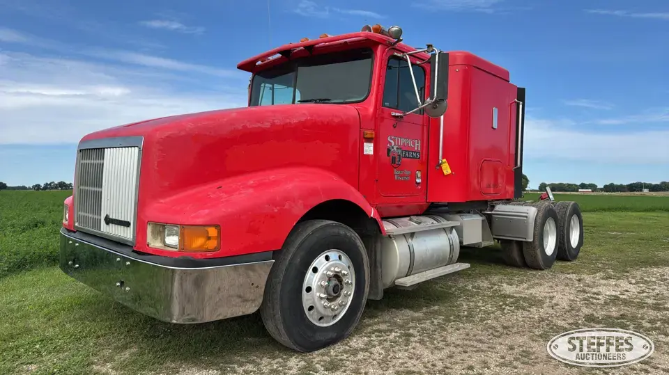 1994 International 9400 Conventional Truck with Sleeper