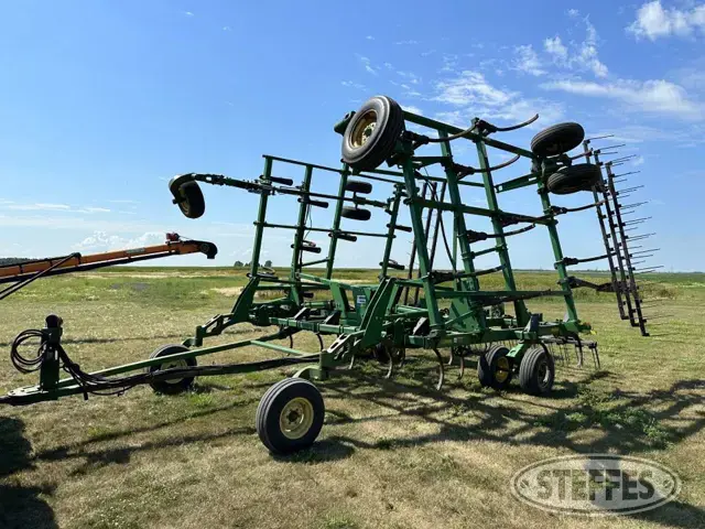 John Deere 2400