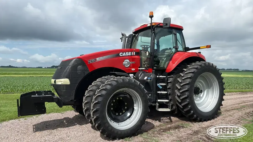 2013 Case IH Magnum 260 MFWD Tractor