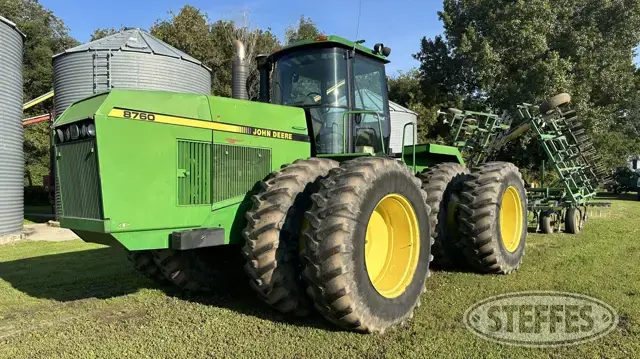 1989 John Deere 8760