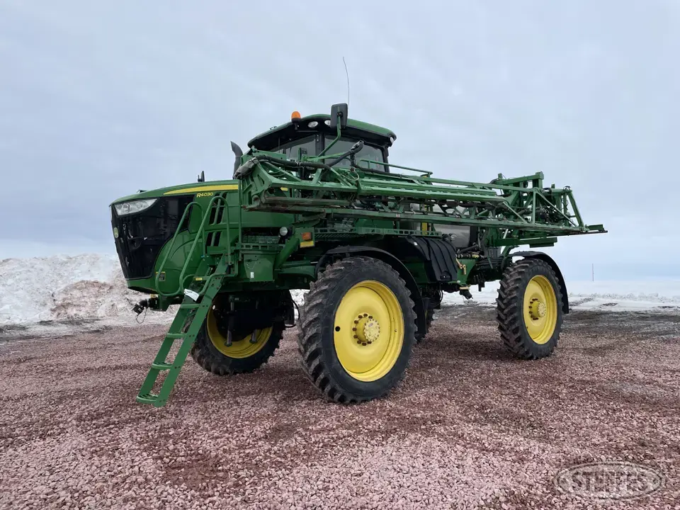 2015 John Deere R4030 Self-Propelled Sprayer