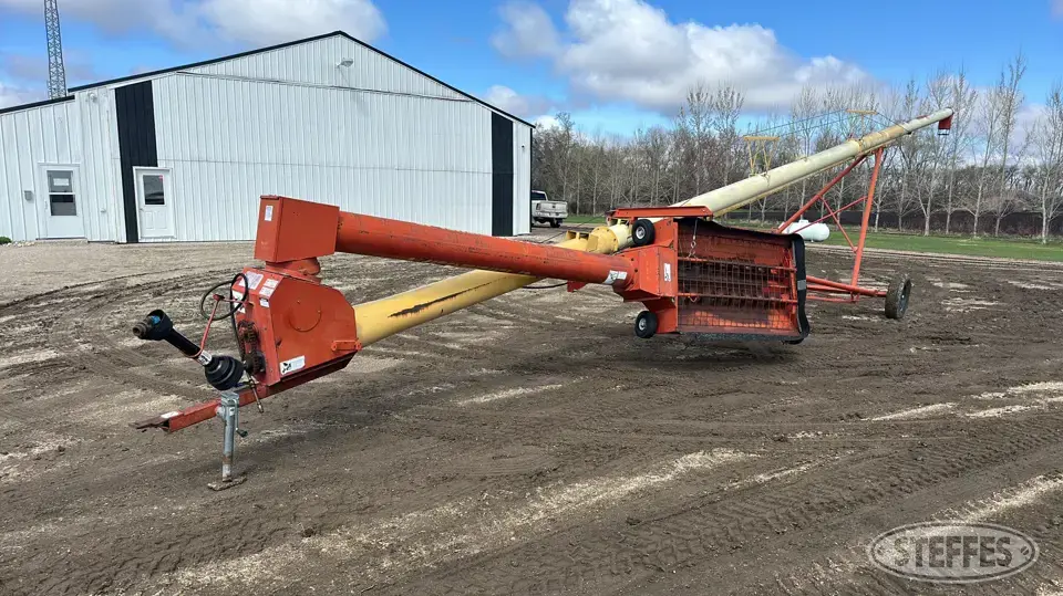 Westfield 100-61 Swing Hopper Auger