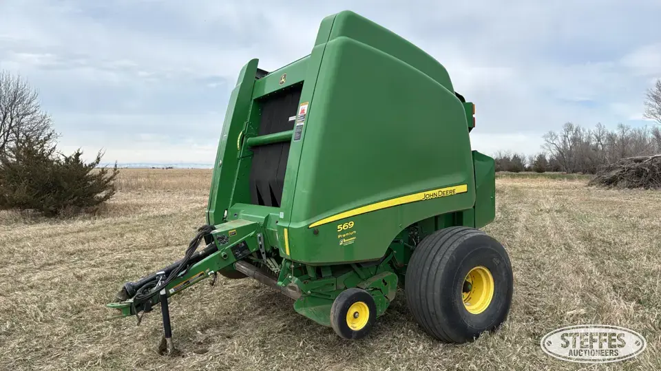 2015 John Deere 569 Premium Round Baler