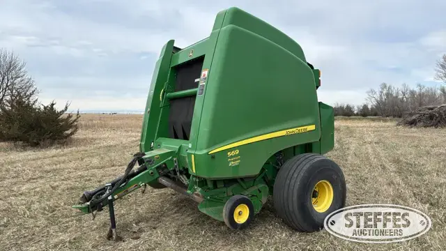 2015 John Deere 569 Premium