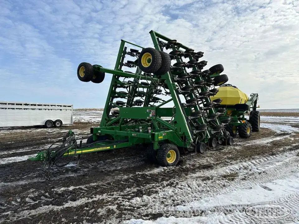 2013 John Deere 1895 Air Drills and Air Seeder
