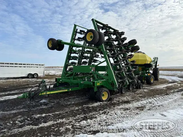 2013 John Deere 1895