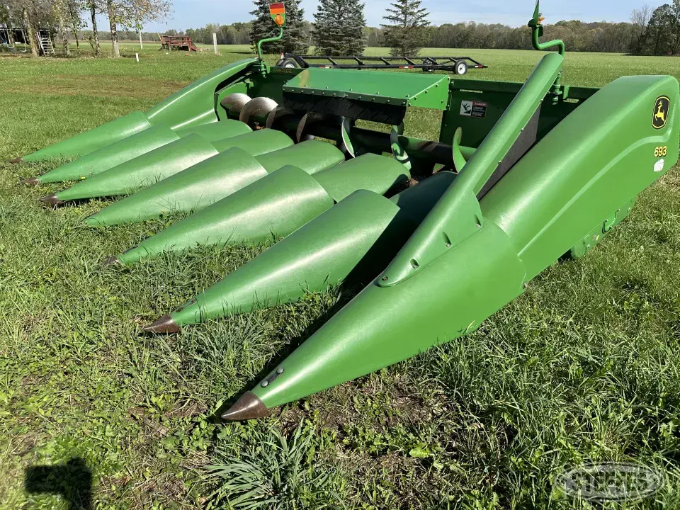 2005 John Deere 693 Corn Head