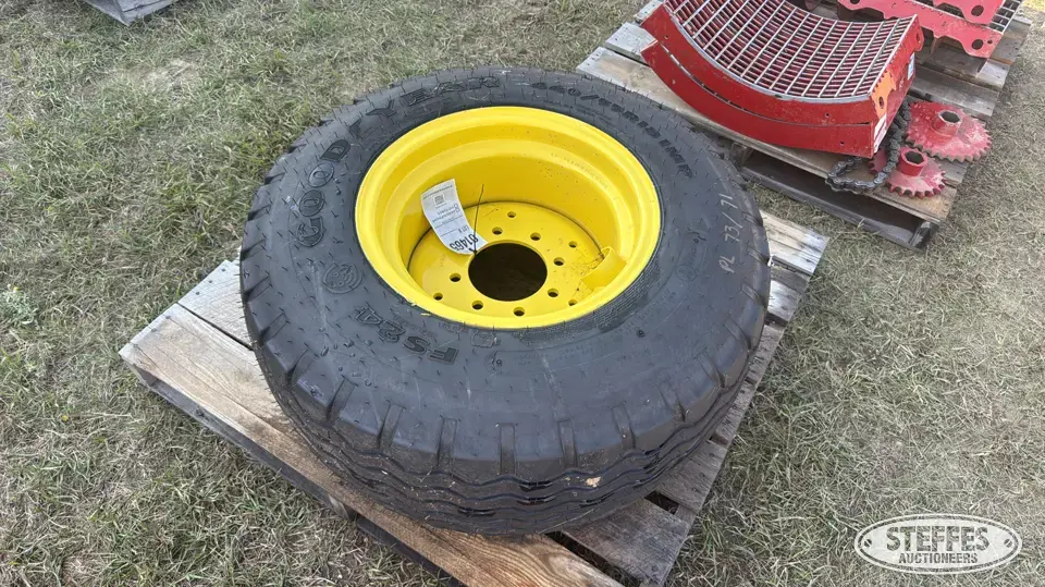 Goodyear 440/55R18 tire Tractor-Implement Tire