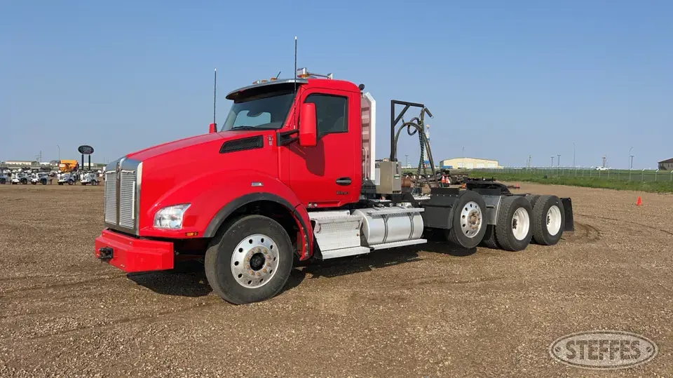 2023 Kenworth T880 Conventional Truck without Sleeper