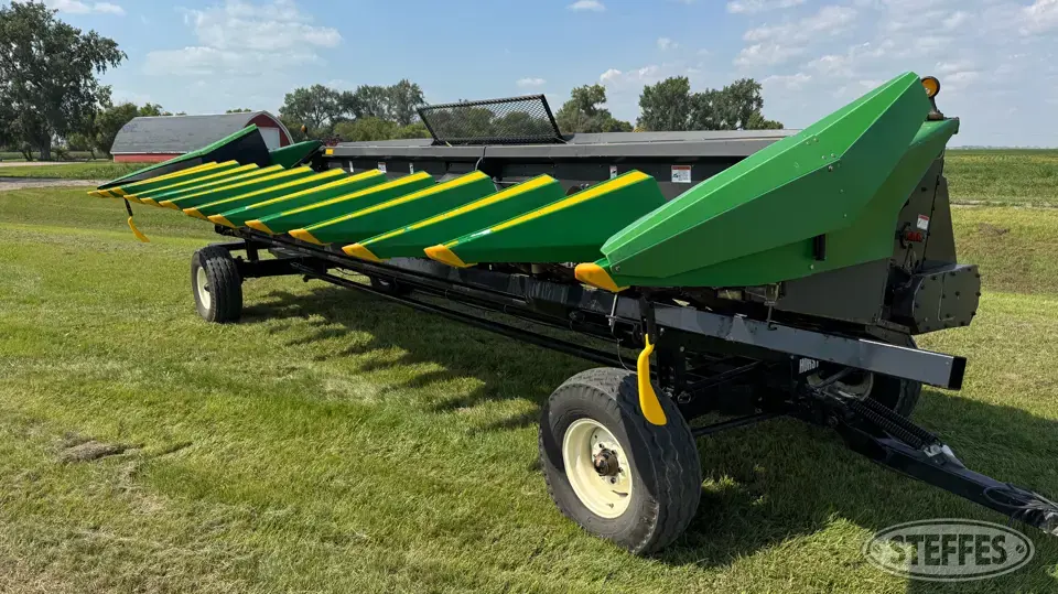 2005 Drago S12TR Corn Head