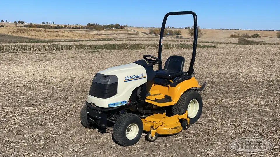 Cub Cadet 5252E Lawn Tractor