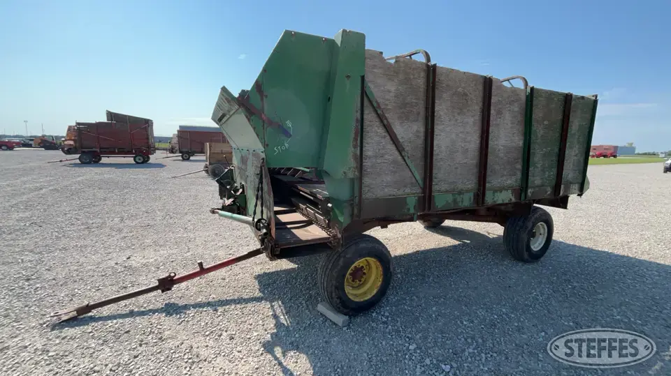 Badger BN 950 Forage Wagon