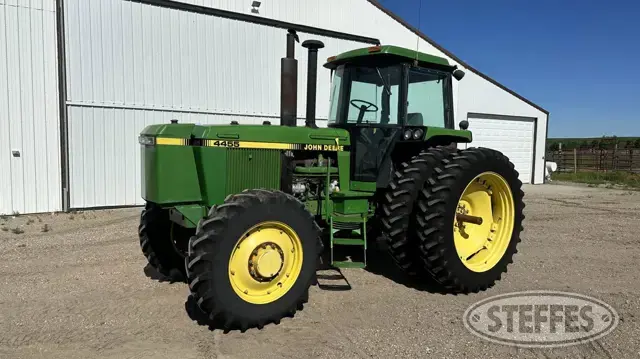 1990 John Deere 4455
