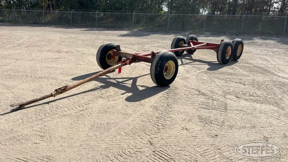 Gehl 1050 Farm Support Item