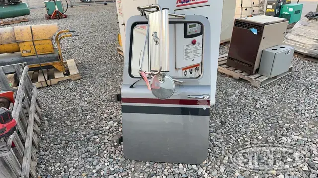 Mack truck door