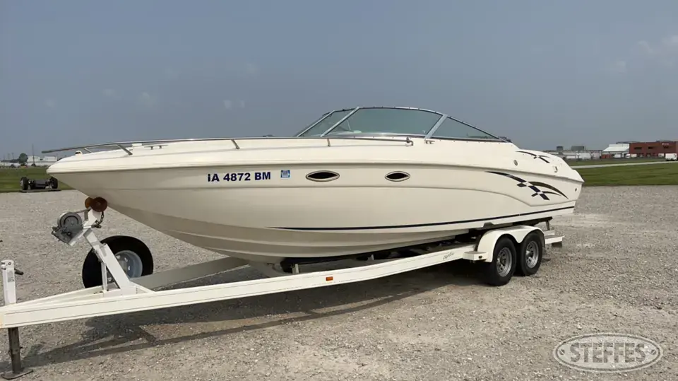 1999 Rinker Captiva 272 Boat