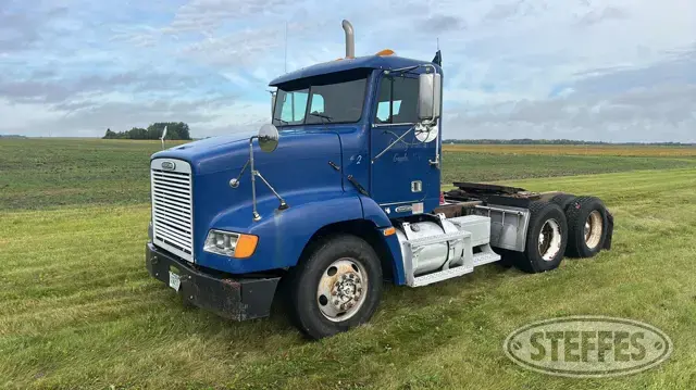 2001 Freightliner FLD112