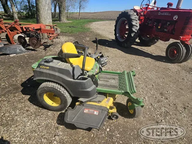 John Deere Z425