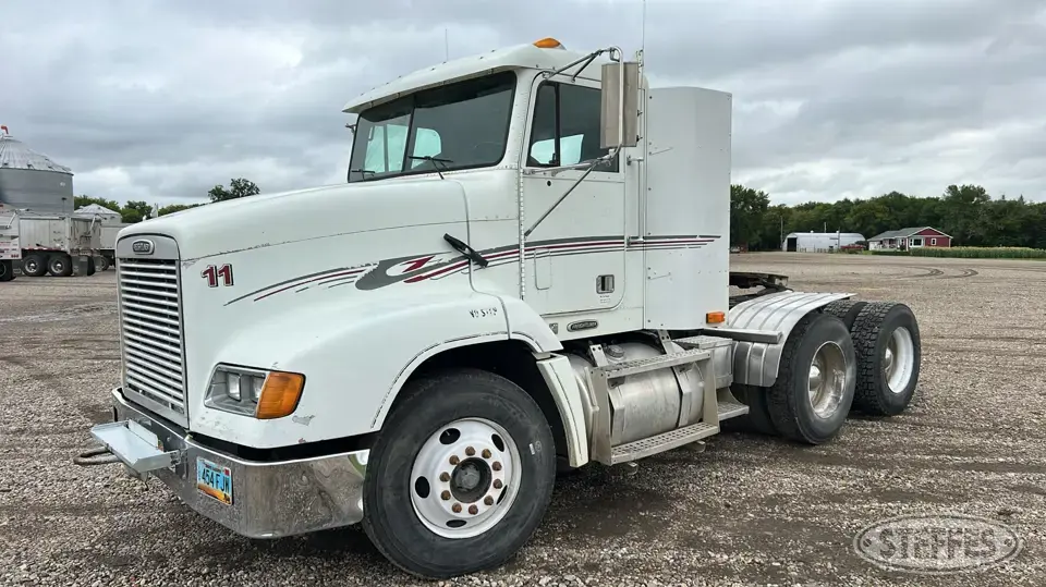 2000 Freightliner FLD112 Conventional Truck without Sleeper
