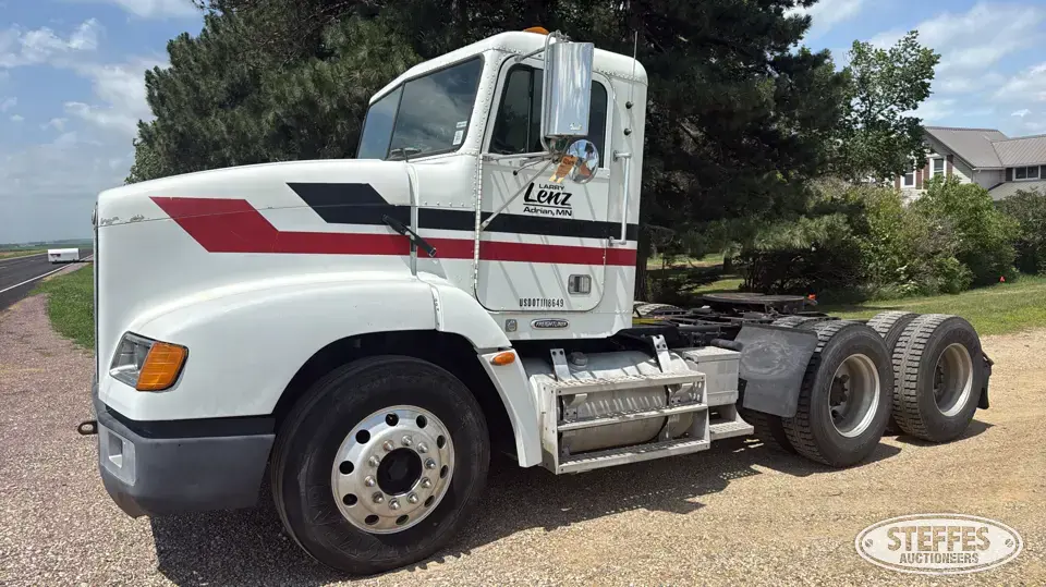 2000 Freightliner FLD112 Conventional Truck without Sleeper