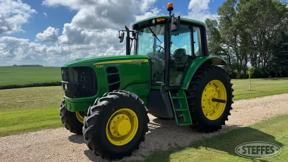 2012 John Deere 7230 MFWD Tractor