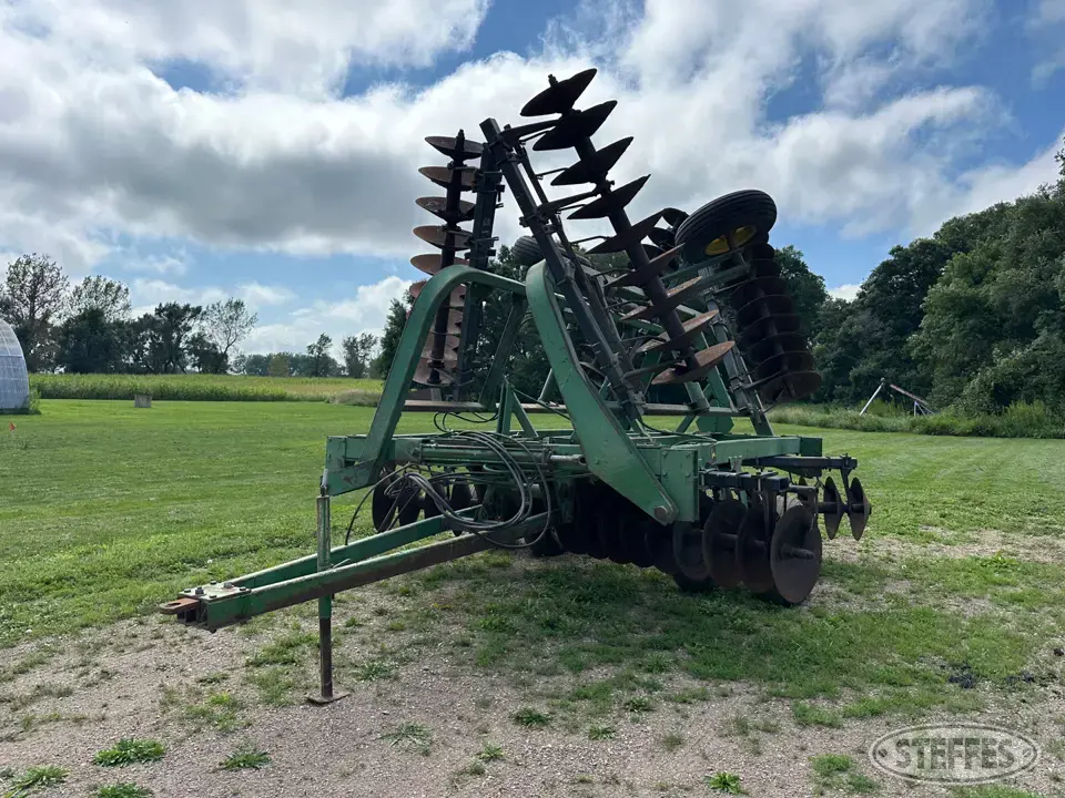 John Deere 230 Disc