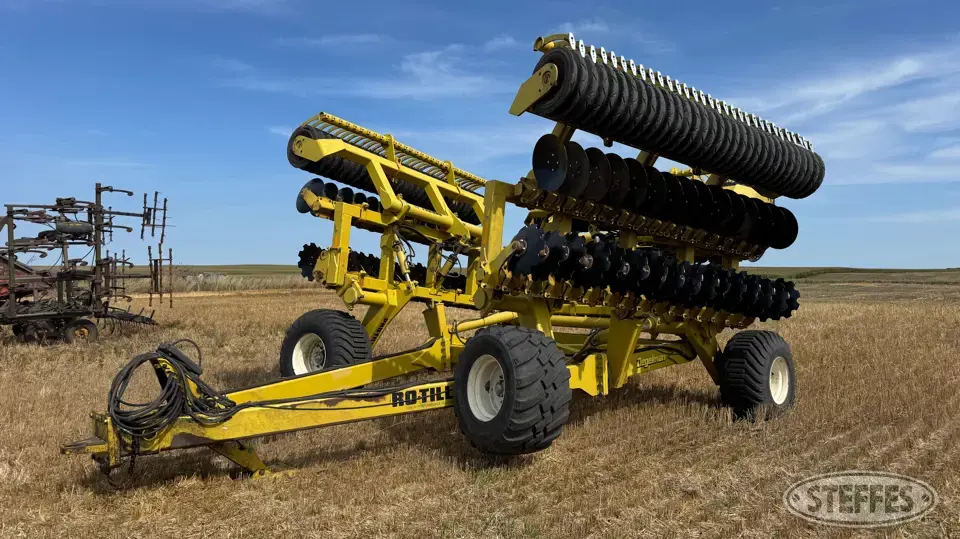 2015 Degelman Pro-Till 40 Vertical Tillage